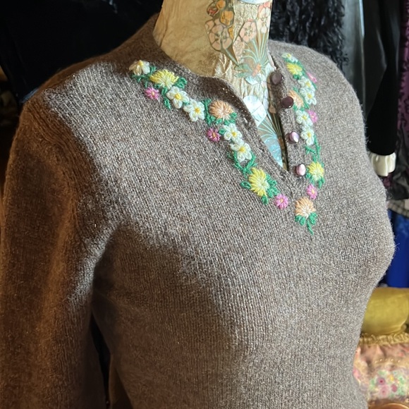 Vintage Susan Bristol Wool Sweater with Embroidered Flowers - Picture 1 of 12